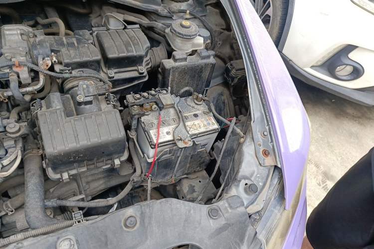 Used Honda City Classic 2012 1.5L manual Comfort version Engine Bay Left