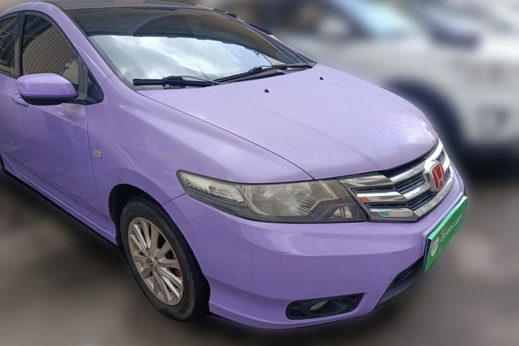 Used Honda City Classic 2012 1.5L manual Comfort version Front Right 45 Deg