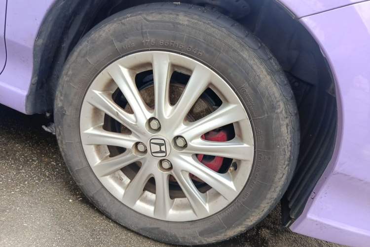 Used Honda City Classic 2012 1.5L manual Comfort version Right Front Wheel Hub