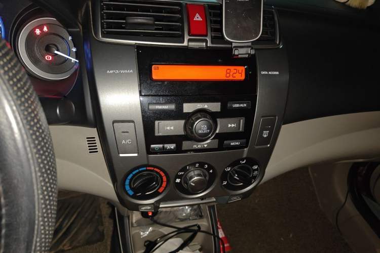 Used Honda City Classic 2012 1.5L manual Comfort version Audio And AC Panel
