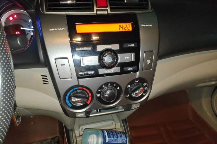Used Honda City Classic 2012 1.5L manual Elite Edition Audio And AC Panel