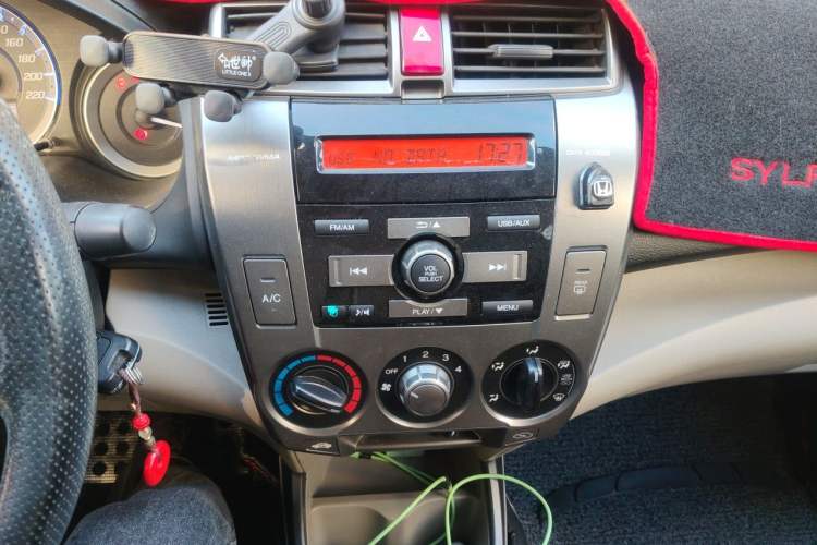 Used Honda City Classic 2012 1.5L manual Comfort version Audio And AC Panel