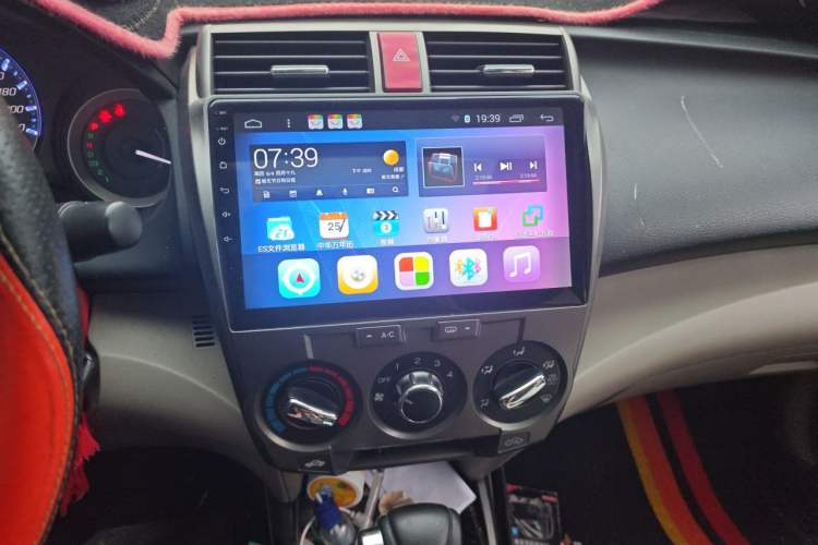 Used Honda City Classic 2012 1.5L Automatic Elite Edition Audio And AC Panel