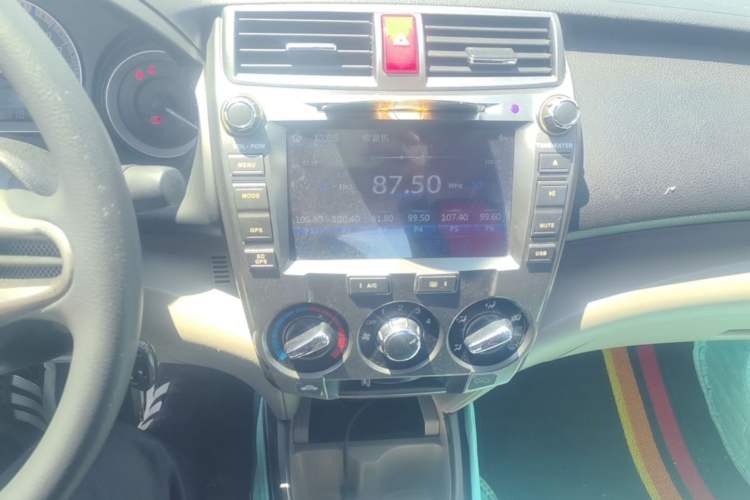 Used Honda City Classic 2012 1.5L manual Elite Edition Audio And AC Panel