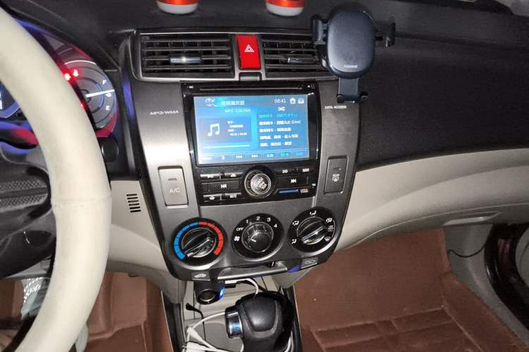 Used Honda City Classic 2012 1.5L Automatic Elite Edition Audio And AC Panel