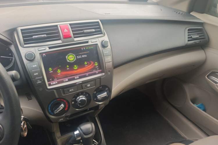 Used Honda City Classic 2012 1.5L Automatic Elite Edition Audio And AC Panel