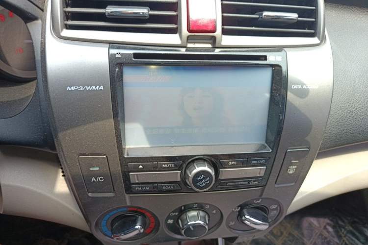 Used Honda City Classic 2012 1.5L Automatic Elite Edition Audio And AC Panel
