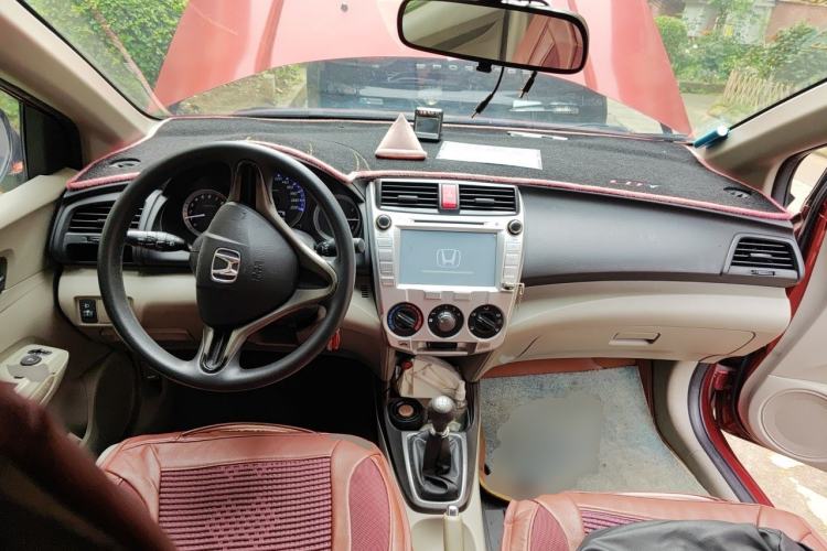 Used Honda City Classic 2012 1.5L manual Comfort version Center Console