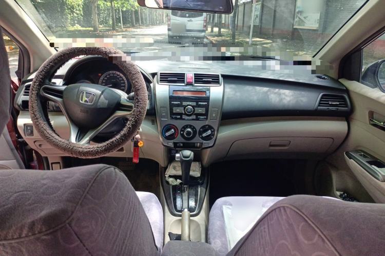 Used Honda City Classic 2012 1.5L Automatic Elite Edition Center Console