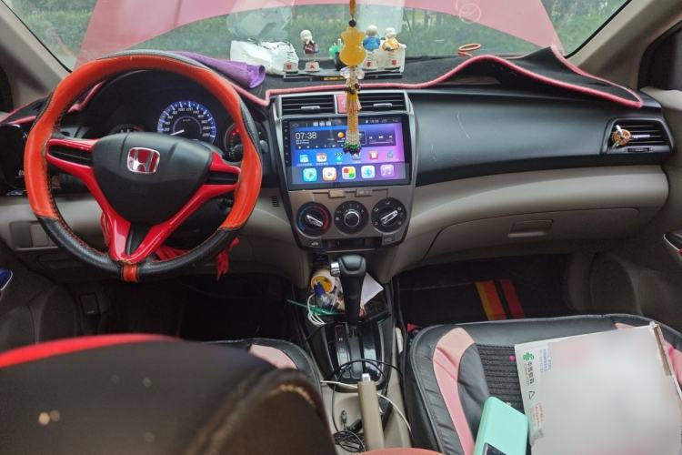 Used Honda City Classic 2012 1.5L Automatic Elite Edition Center Console