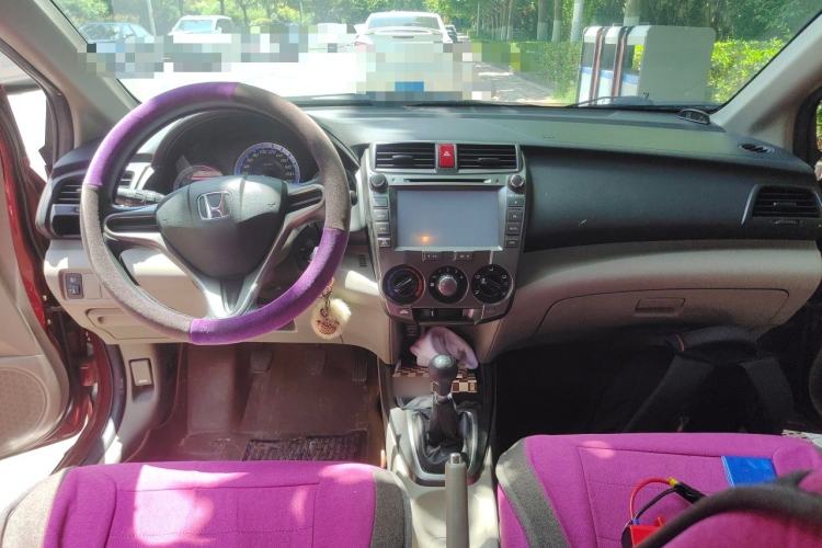 Used Honda City Classic 2012 1.5L manual Comfort version Center Console