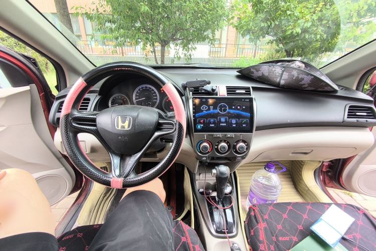 Used Honda City Classic 2012 1.5L Automatic Elite Edition Center Console