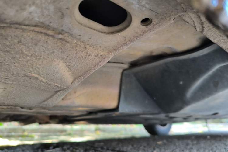 Used Honda City Classic 2012 1.5L manual Comfort version Chassis Front Left