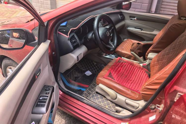 Used Honda City Classic 2012 1.5L Automatic Elite Edition Driver Seat