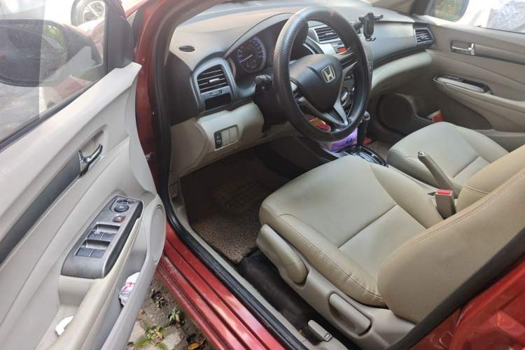 Used Honda City Classic 2012 1.5L Automatic Elite Edition Driver Seat