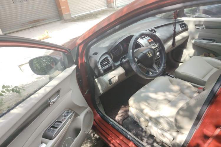 Used Honda City Classic 2012 1.5L Automatic Elite Edition Driver Seat