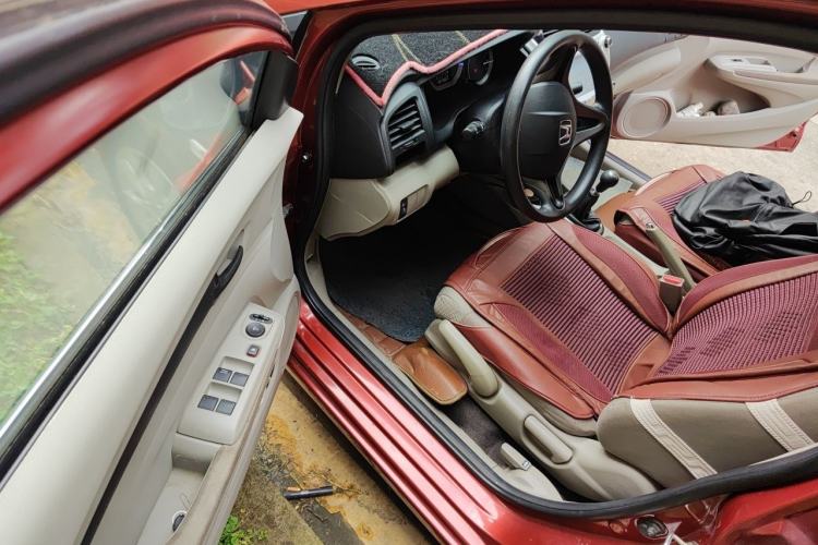 Used Honda City Classic 2012 1.5L manual Comfort version Driver Seat