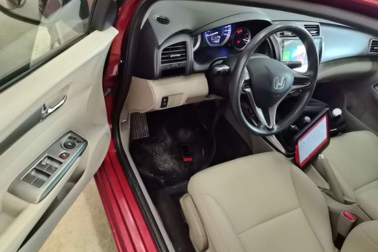 Used Honda City Classic 2012 1.5L manual Elite Edition Driver Seat