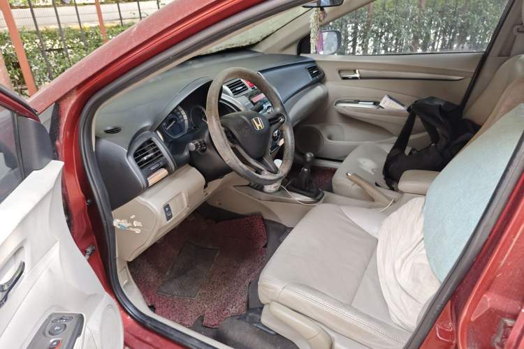 Used Honda City Classic 2012 1.5L manual Elite Edition Driver Seat