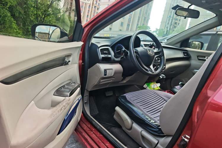 Used Honda City Classic 2012 1.5L Automatic Elite Edition Driver Seat