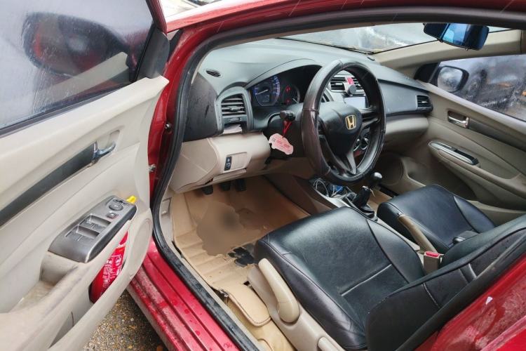 Used Honda City Classic 2012 1.5L manual Elite Edition Driver Seat
