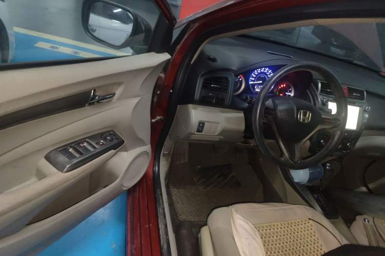 Used Honda City Classic 2012 1.5L Automatic Elite Edition Driver Seat
