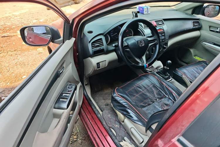 Used Honda City Classic 2012 1.5L manual Elite Edition Driver Seat