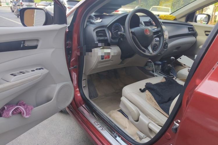 Used Honda City Classic 2012 1.5L manual Comfort version Driver Seat