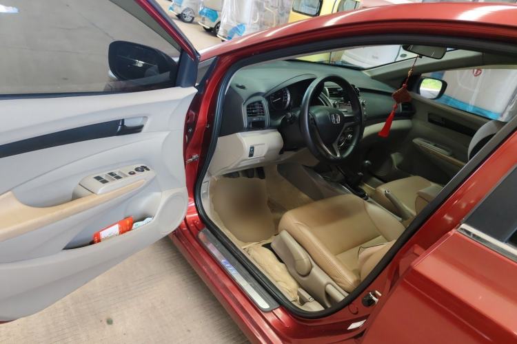 Used Honda City Classic 2012 1.5L manual Comfort version Driver Seat