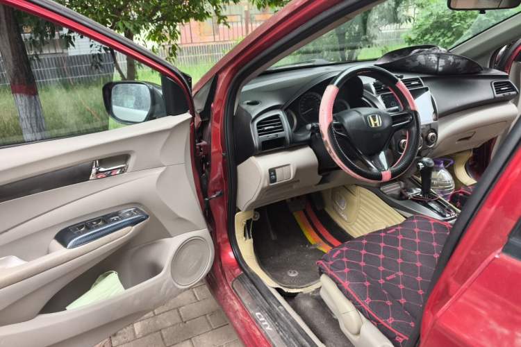 Used Honda City Classic 2012 1.5L Automatic Elite Edition Driver Seat