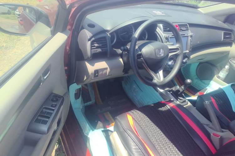 Used Honda City Classic 2012 1.5L manual Elite Edition Driver Seat