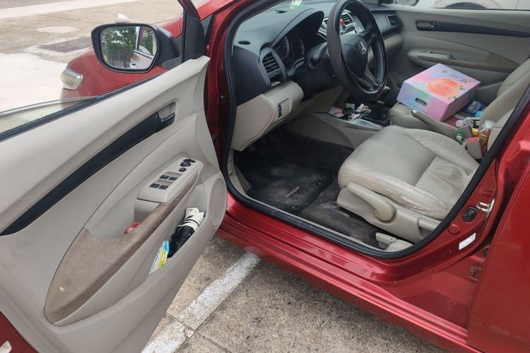 Used Honda City Classic 2012 1.5L manual Comfort version Driver Seat