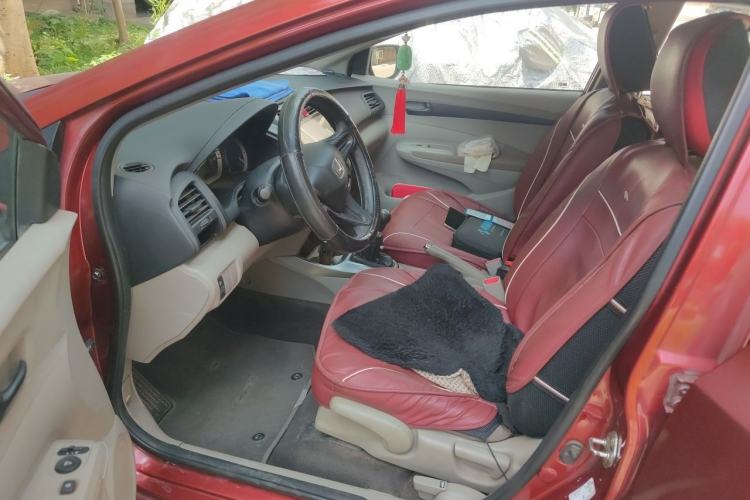 Used Honda City Classic 2012 1.5L manual Comfort version Driver Seat
