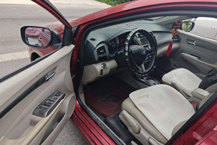 Used Honda City Classic 2012 1.5L Automatic Elite Edition Driver Seat