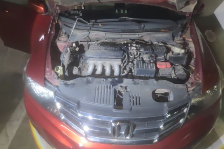 Used Honda City Classic 2012 1.5L manual Elite Edition Engine Bay
