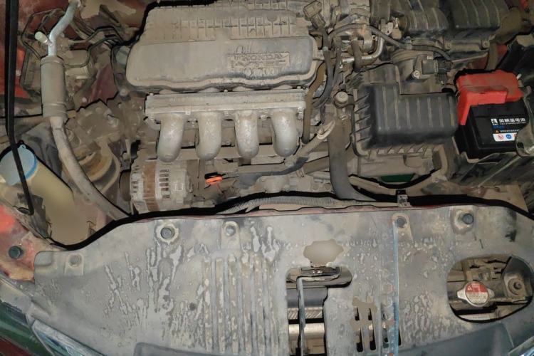 Used Honda City Classic 2012 1.5L manual Elite Edition Engine Bay