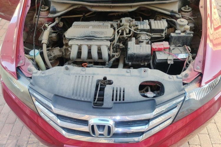 Used Honda City Classic 2012 1.5L manual Comfort version Engine Bay