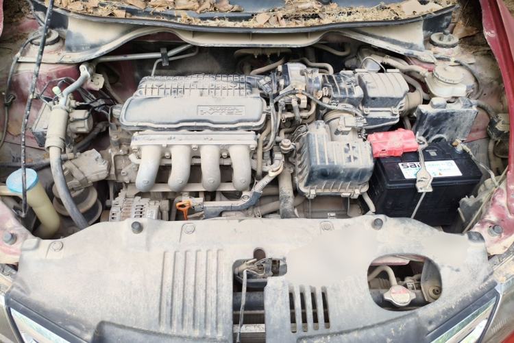 Used Honda City Classic 2012 1.5L manual Comfort version Engine Bay
