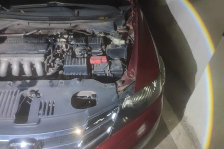 Used Honda City Classic 2012 1.5L manual Elite Edition Engine Bay Left