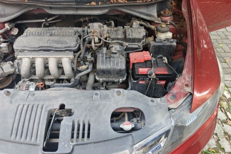 Used Honda City Classic 2012 1.5L Automatic Elite Edition Engine Bay Left