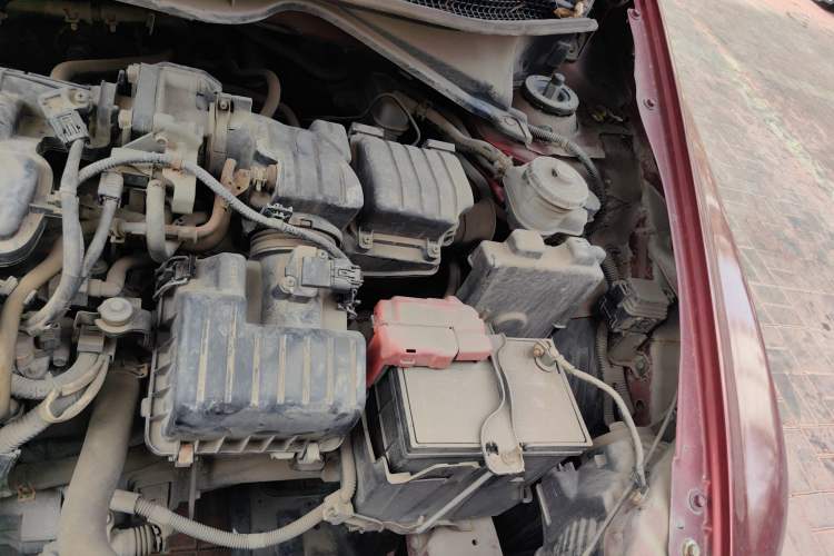 Used Honda City Classic 2012 1.5L manual Elite Edition Engine Bay Left