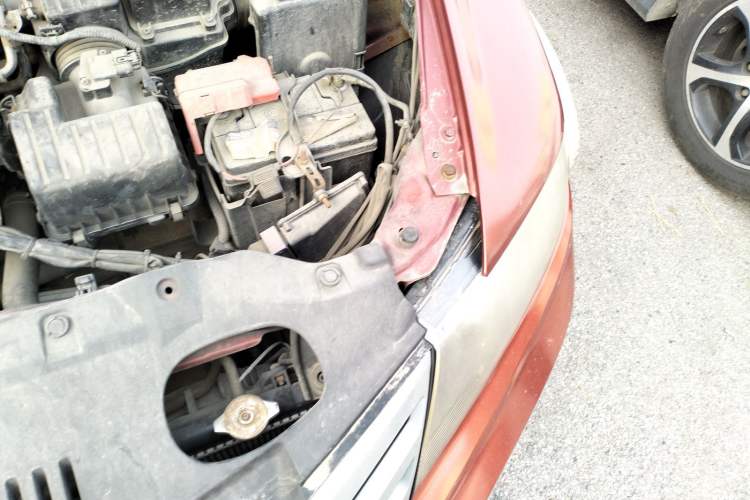 Used Honda City Classic 2012 1.5L manual Comfort version Engine Bay Left
