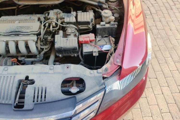Used Honda City Classic 2012 1.5L manual Comfort version Engine Bay Left