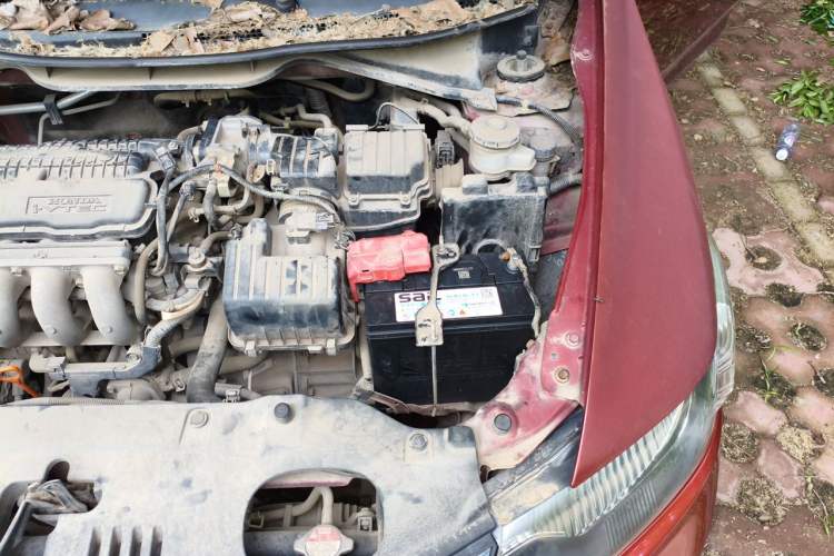 Used Honda City Classic 2012 1.5L manual Comfort version Engine Bay Left