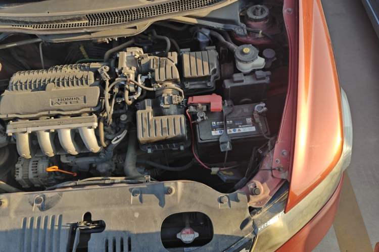 Used Honda City Classic 2012 1.5L manual Comfort version Engine Bay Left
