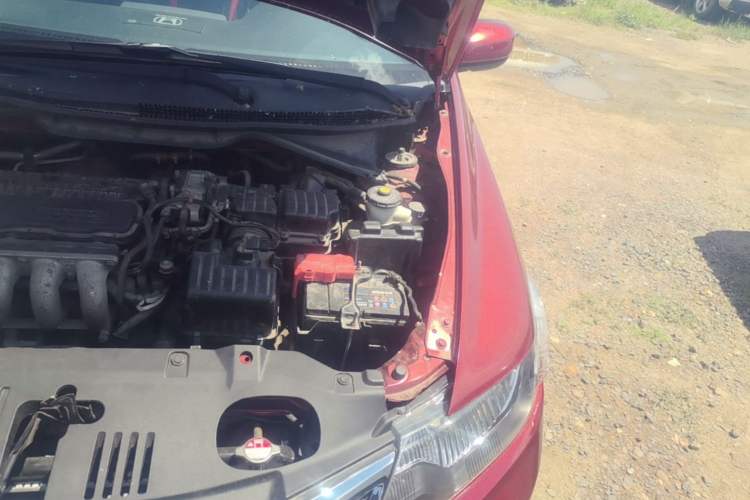Used Honda City Classic 2012 1.5L manual Elite Edition Engine Bay Left