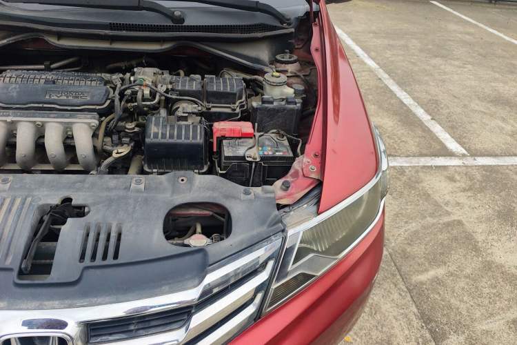 Used Honda City Classic 2012 1.5L manual Comfort version Engine Bay Left