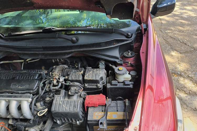 Used Honda City Classic 2012 1.5L manual Comfort version Engine Bay Left