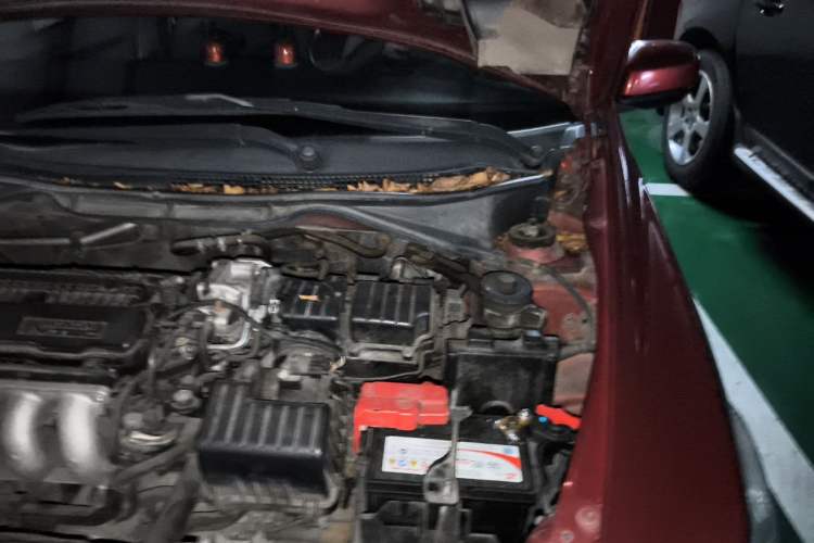 Used Honda City Classic 2012 1.5L Automatic Elite Edition Engine Bay Left