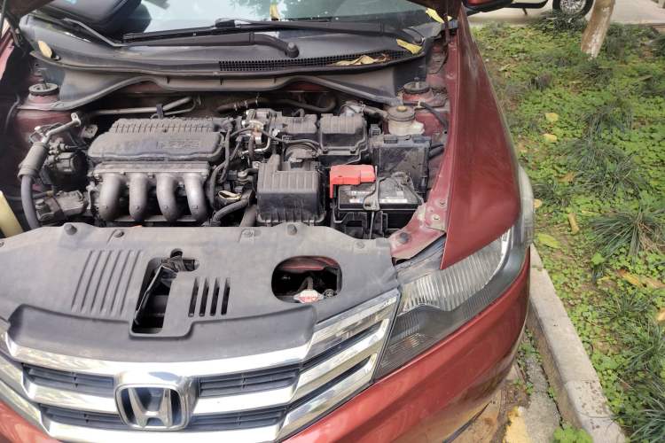 Used Honda City Classic 2012 1.5L Automatic Elite Edition Engine Bay Left